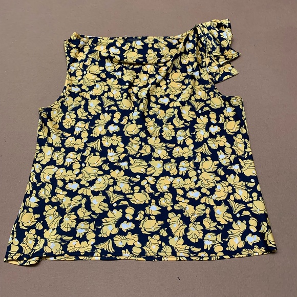 Black and Yellow Floral Banana Republic Top - Picture 5 of 7
